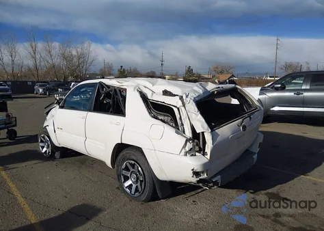 2005 Toyota 4Runner Sr5 V6 z USA, uszkodzony, nr VIN JTEBU14R250064944
